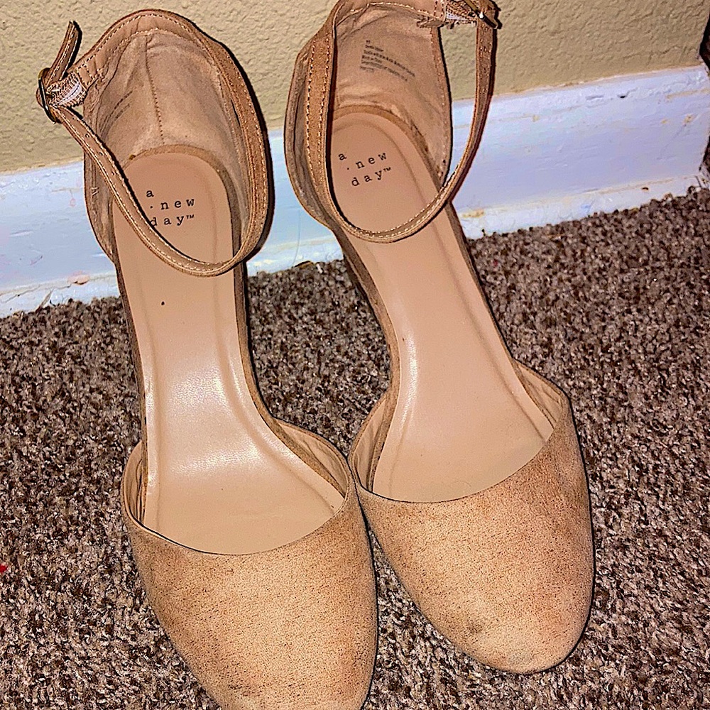 They are belt to fit comfortably